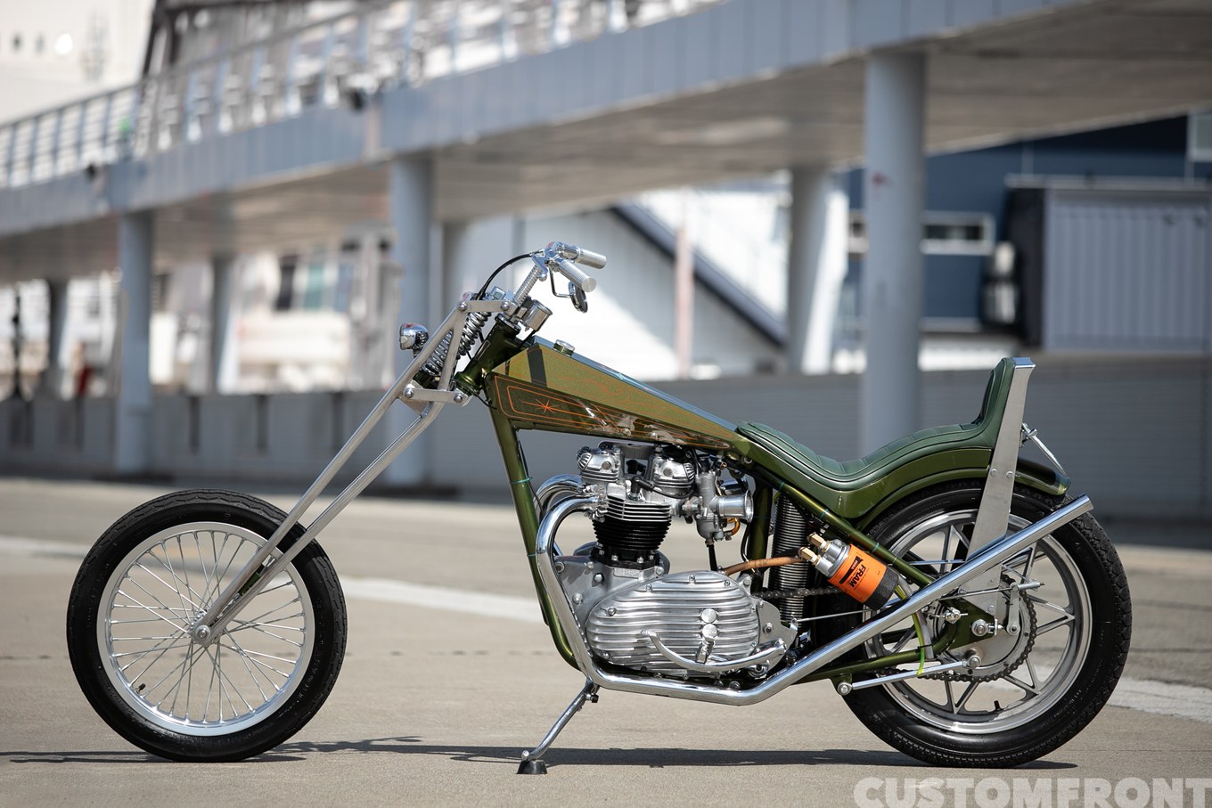 フォンクモーターサイクルのTRIUMPH(トライアンフ) T120Rの'70年代風ディガーチョッパーカスタム 1966年