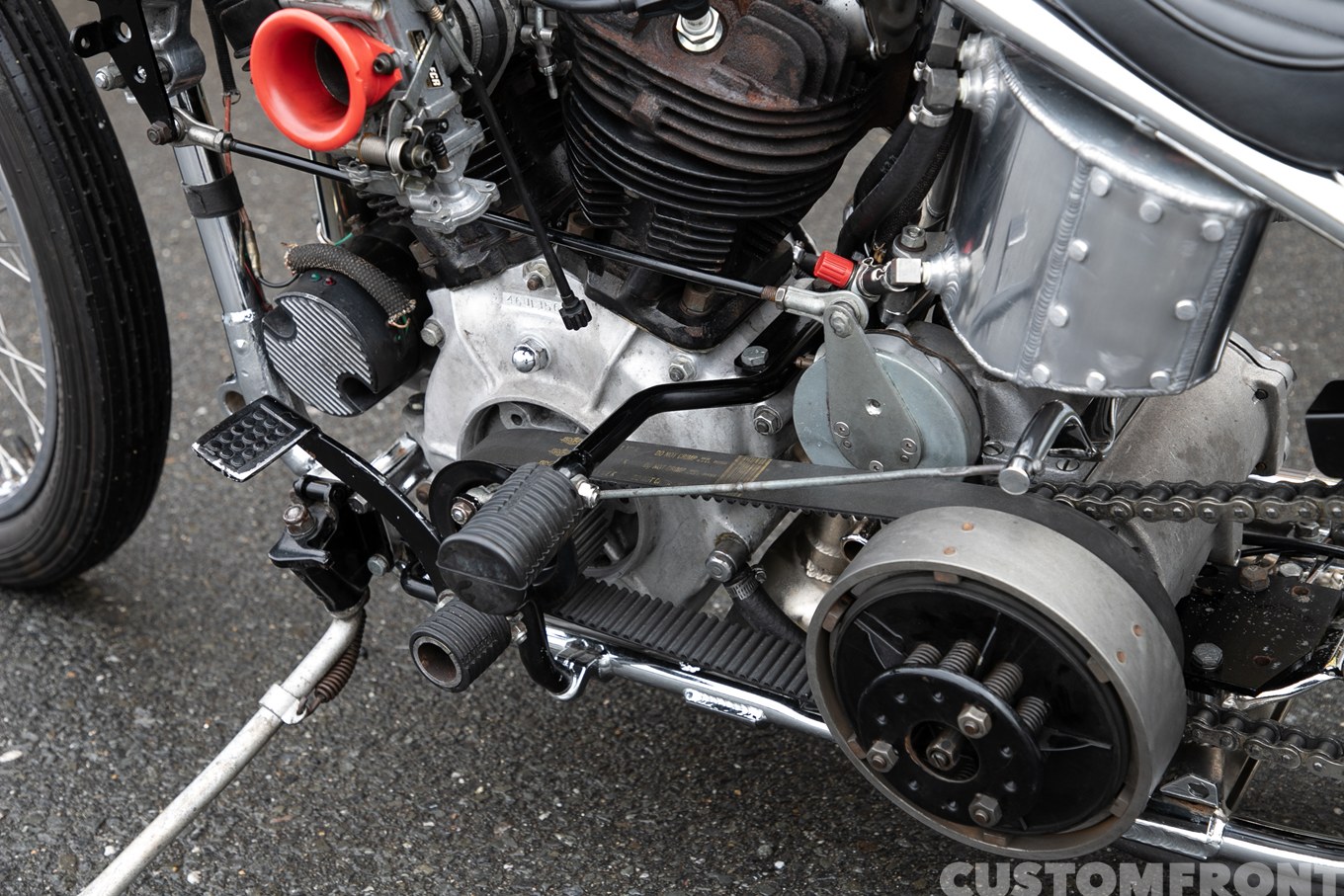 ハーレー ナックルヘッドストローカーのチョッパーのフットコントロール