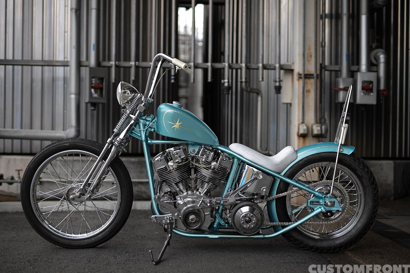 バイクガレージココロ(BGK)のオールドスクールのショベルヘッドチョッパー FLH 1968年