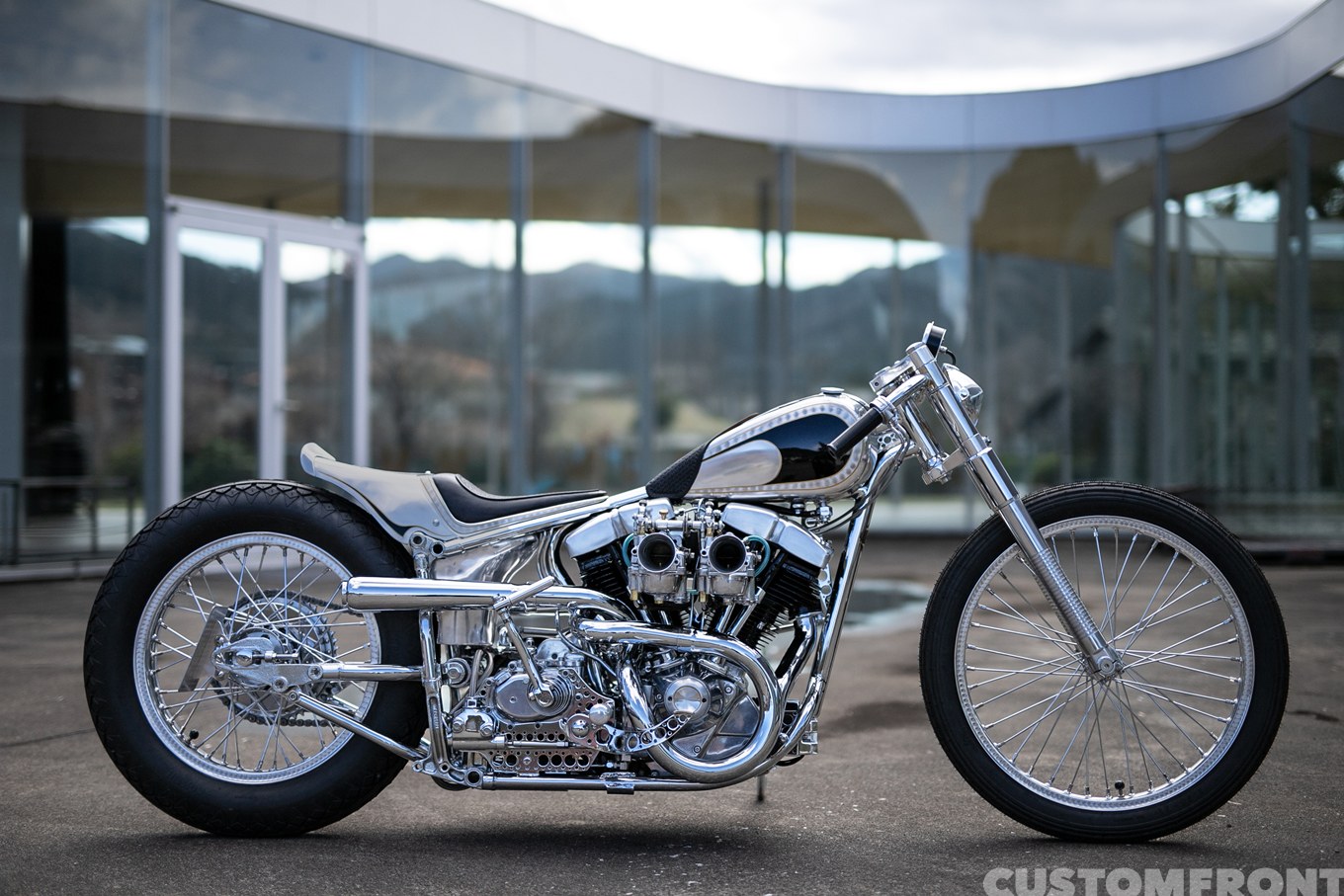 MOTOR CYCLE GOODIESのボンネビルレーサーの4速フレームのショベルヘッド 1982年