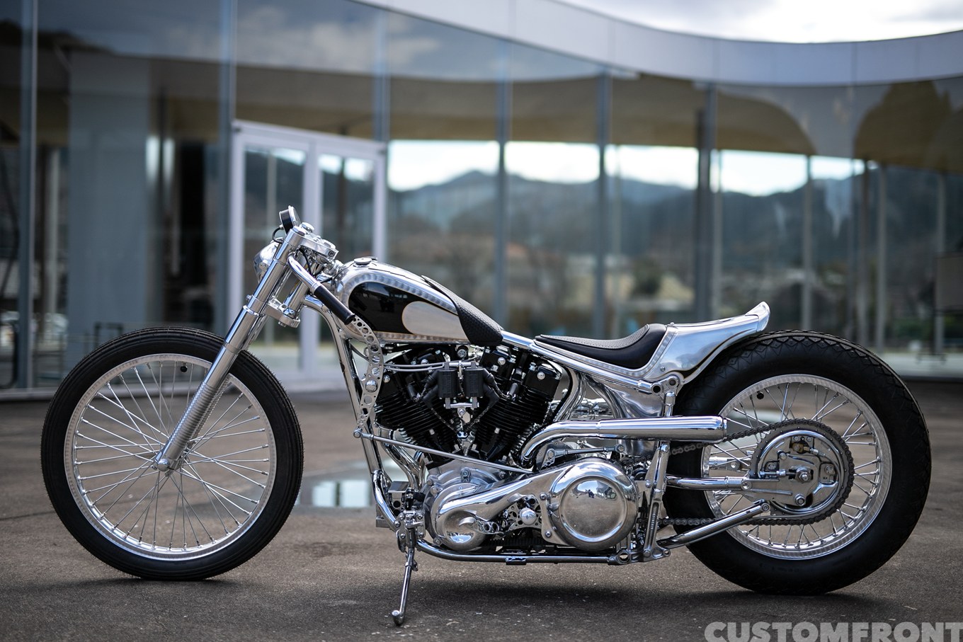 MOTOR CYCLE GOODIESのボンネビルレーサーの4速フレームのショベルヘッド 1982年
