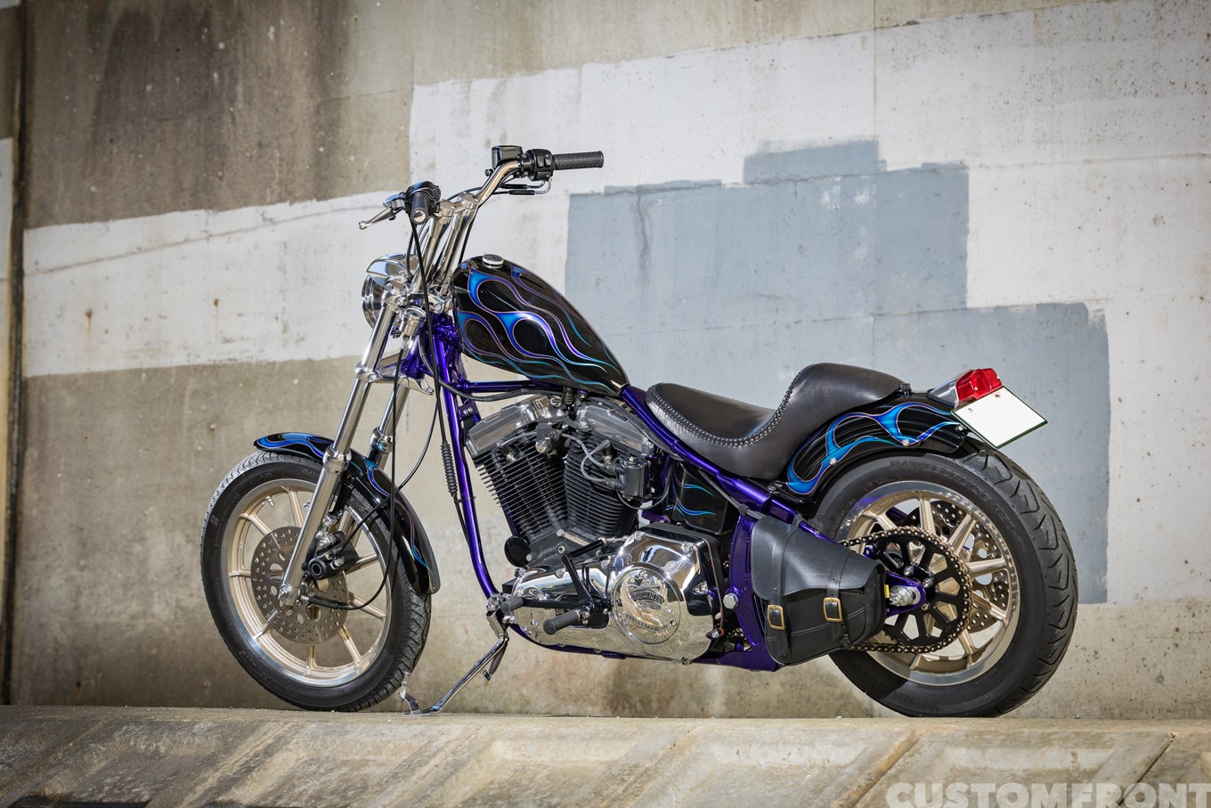 モーターサイクルショップH.B.CのEVOソフテイルのフリスコスタイルチョッパー FLSTF 1993年