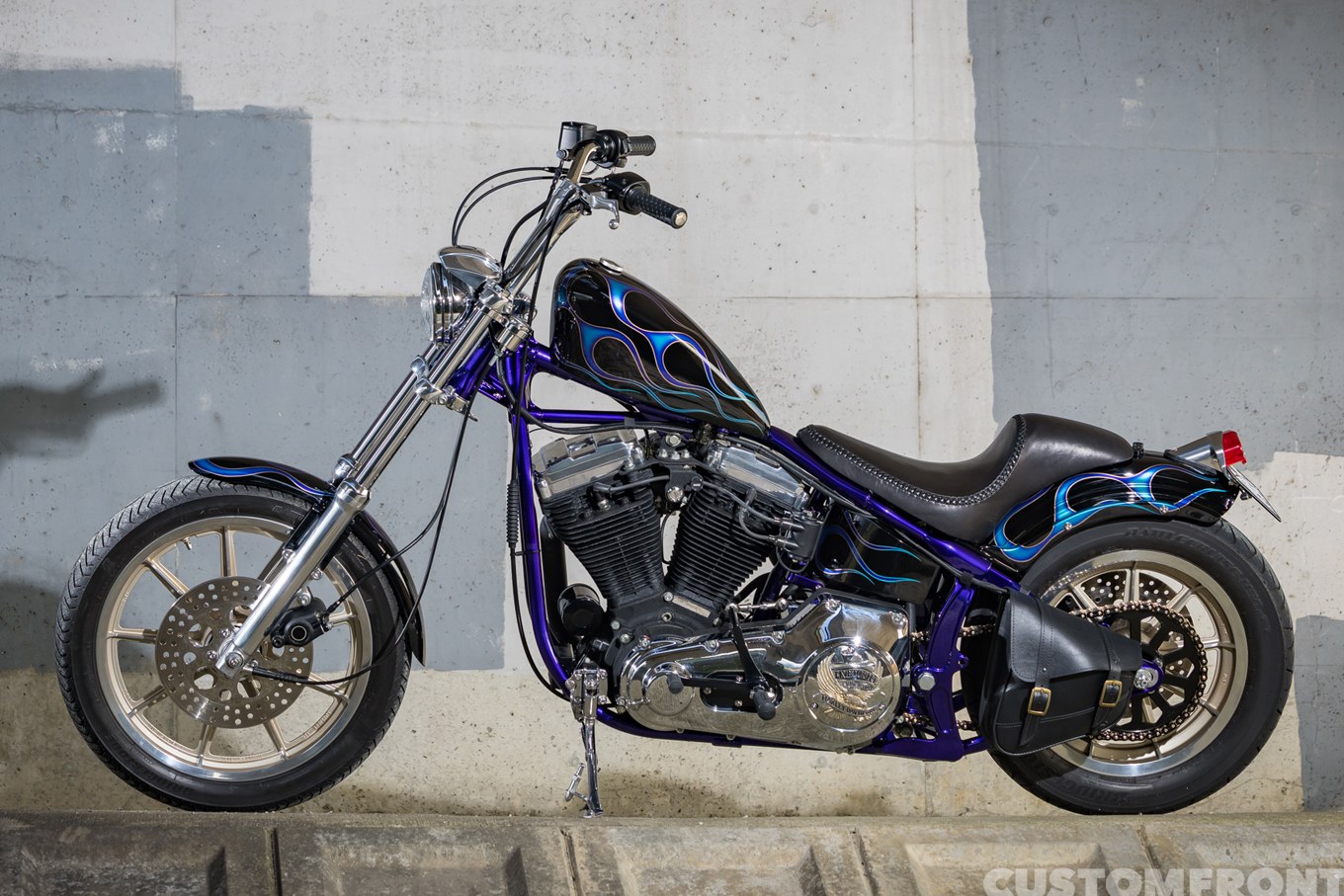 モーターサイクルショップH.B.CのEVOソフテイルのフリスコスタイルチョッパー FLSTF 1993年