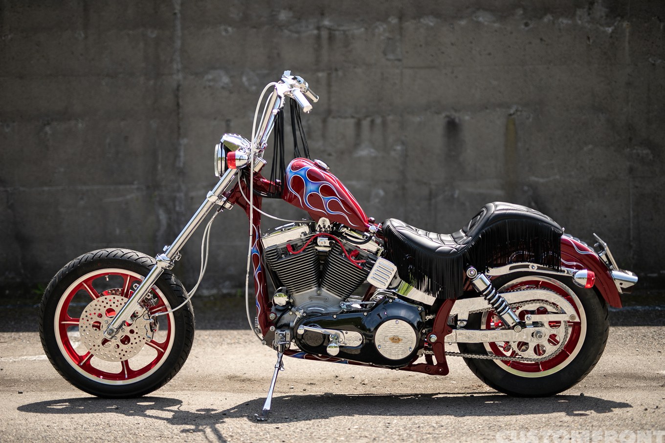 RAD CYCLEのハーレー 4速フレーム化ツインカムソフテイルのフリスコスタイルチョッパー