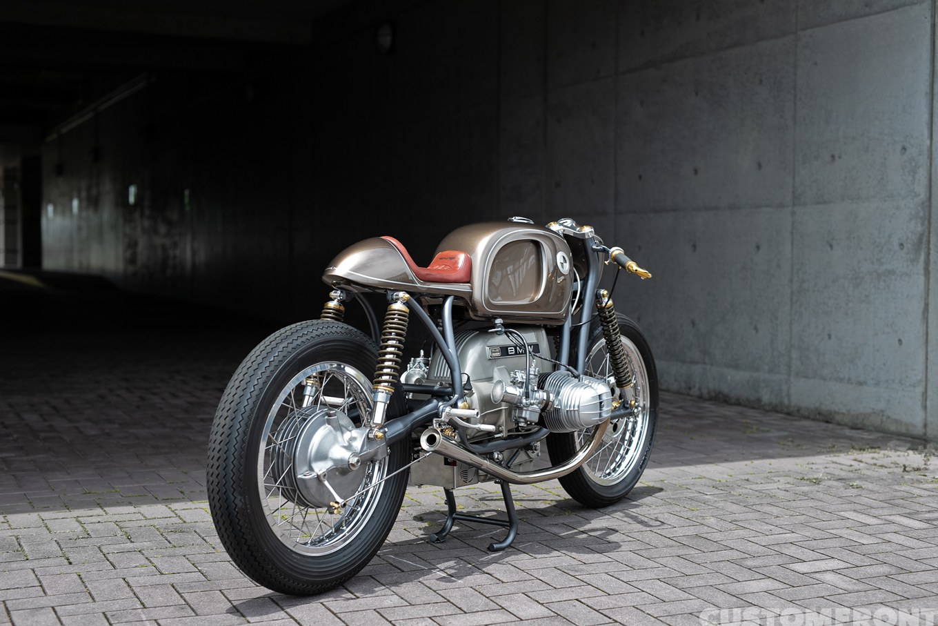 MOTOR FORCEのベストカフェレーサースタイルのBMW Motorrad R100/7 1977年