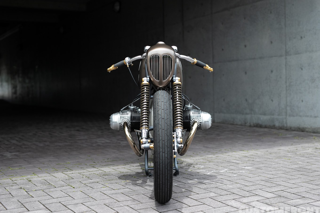 ベストカフェレーサースタイルのBMW Motorrad R100/7 1977年のフロントエンド