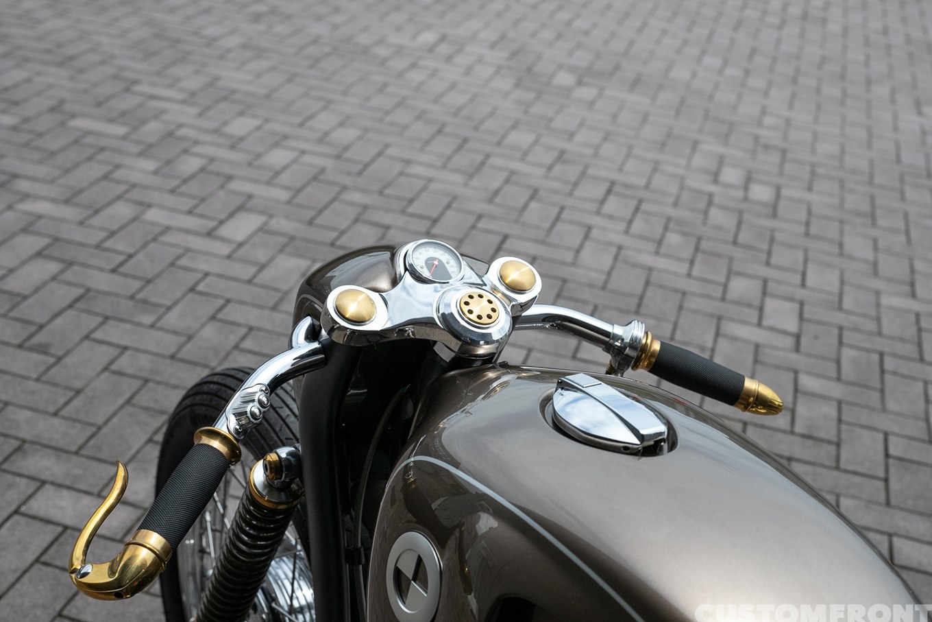 ベストカフェレーサースタイルのBMW Motorrad R100/7 1977年のトップブリッジ
