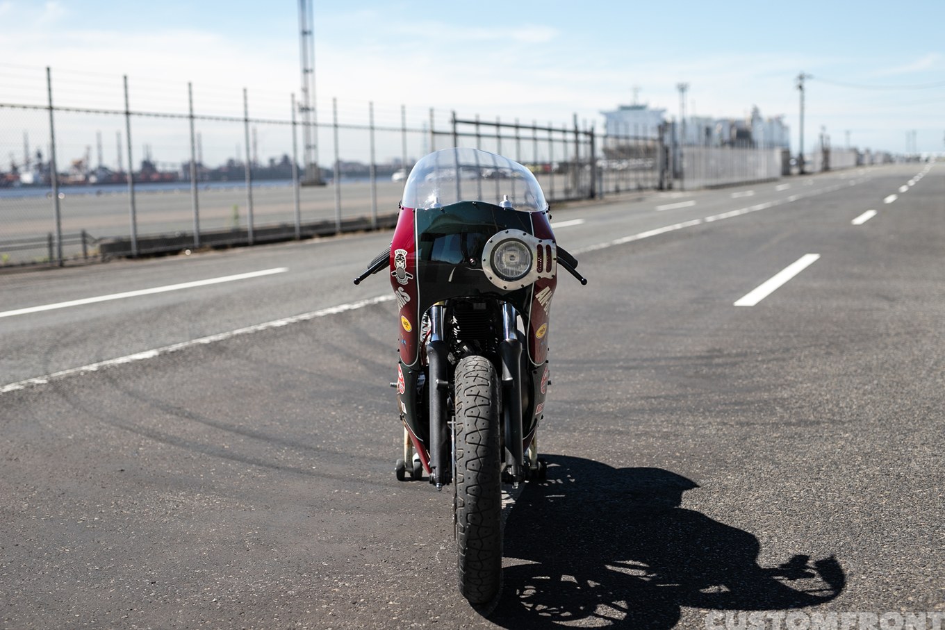 AN-BU CUSTOM MOTORSのストリートカフェレーサースタイルのDUCATI MHR900 1986年