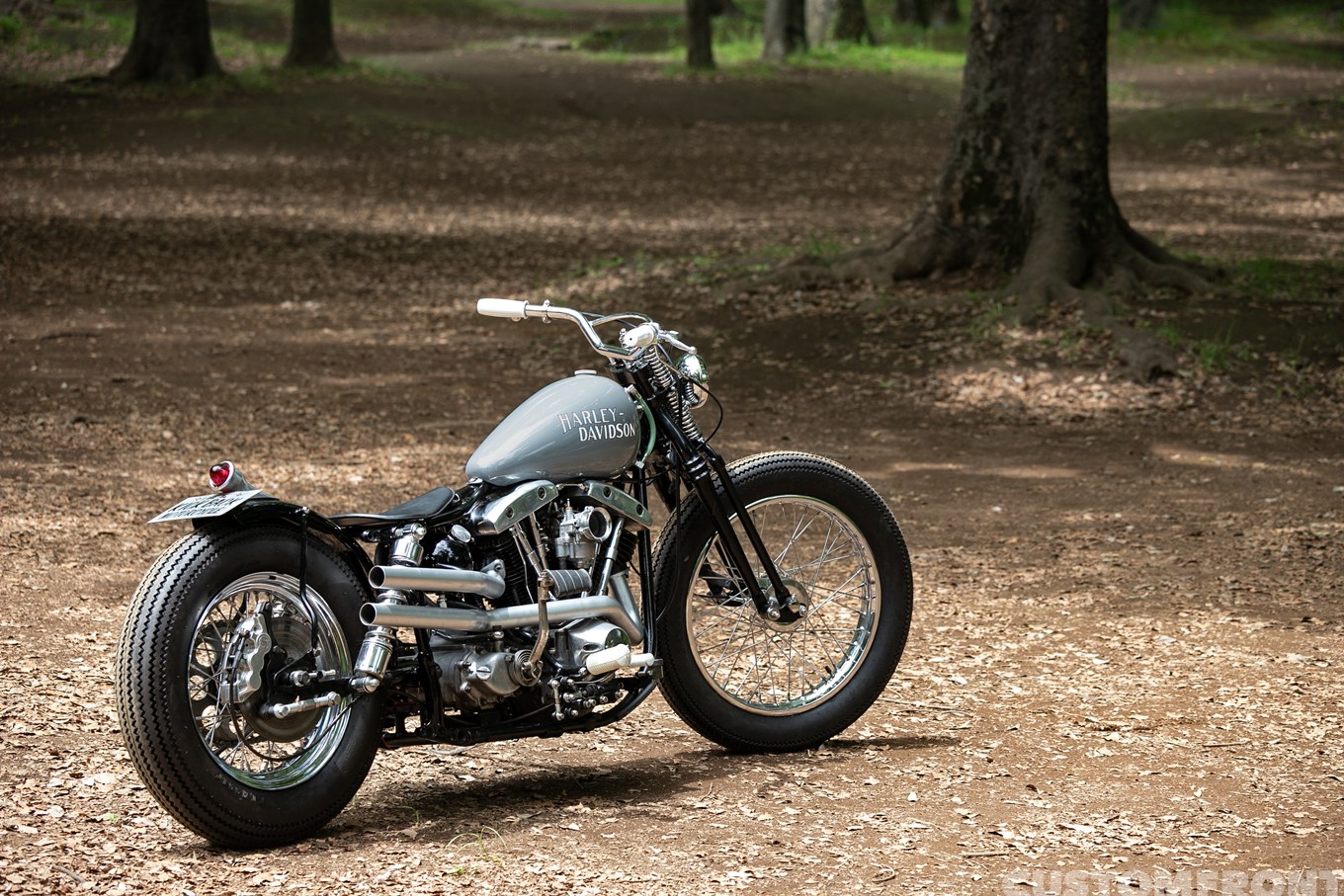 KICK BACK MOTORCYCLEのハーレー ショベルヘッド FXE 1976年のボバースタイルチョッパー