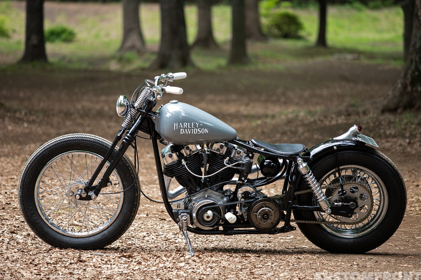 KICK BACK MOTORCYCLEのハーレー ショベルヘッド FXE 1976年のボバースタイルチョッパー
