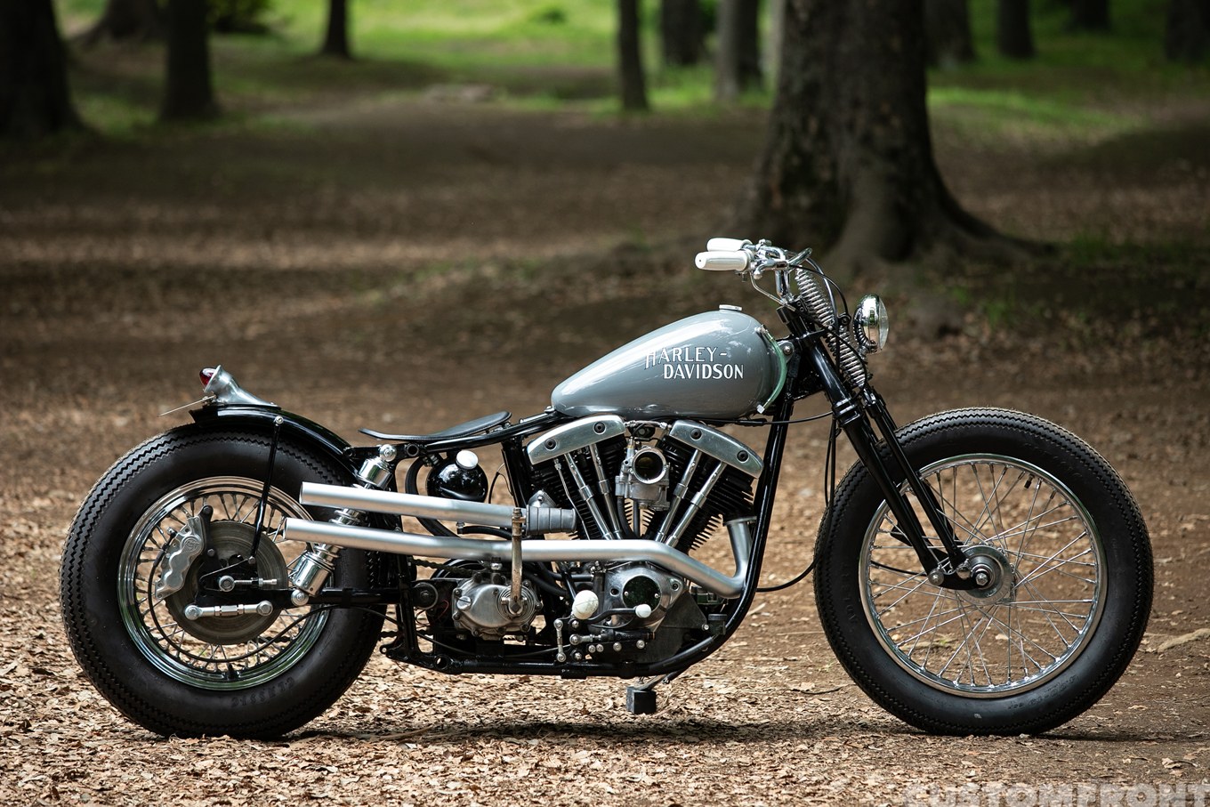 KICK BACK MOTORCYCLEのハーレー ショベルヘッド FXE 1976年のボバースタイルチョッパー
