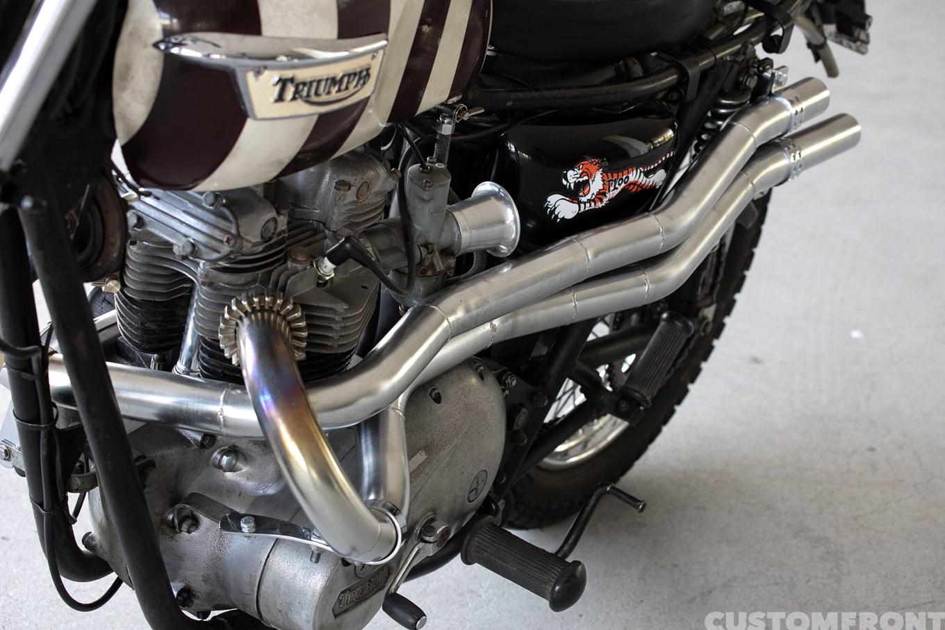 シャローモーターサイクルショップ＆TRADS(トライアンフカスタムパーツ