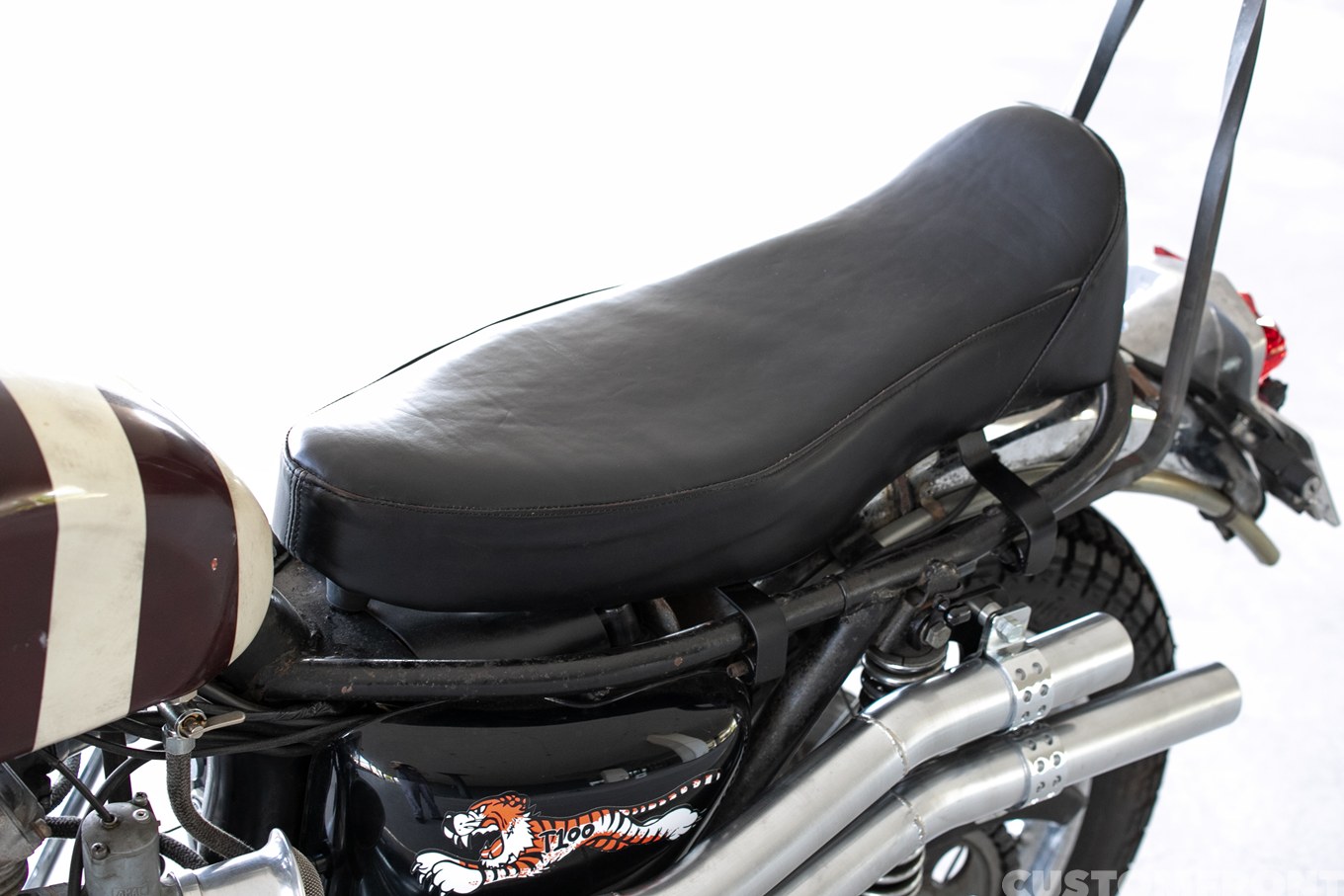 シャローモーターサイクルショップ＆TRADS(トライアンフカスタムパーツ