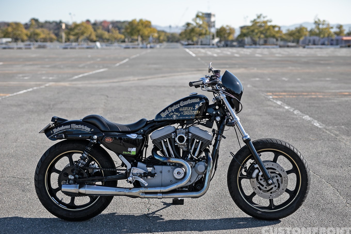HOT SPICE CUSTOMSのハーレー スポーツスターXL1200Rのワインディングカスタム