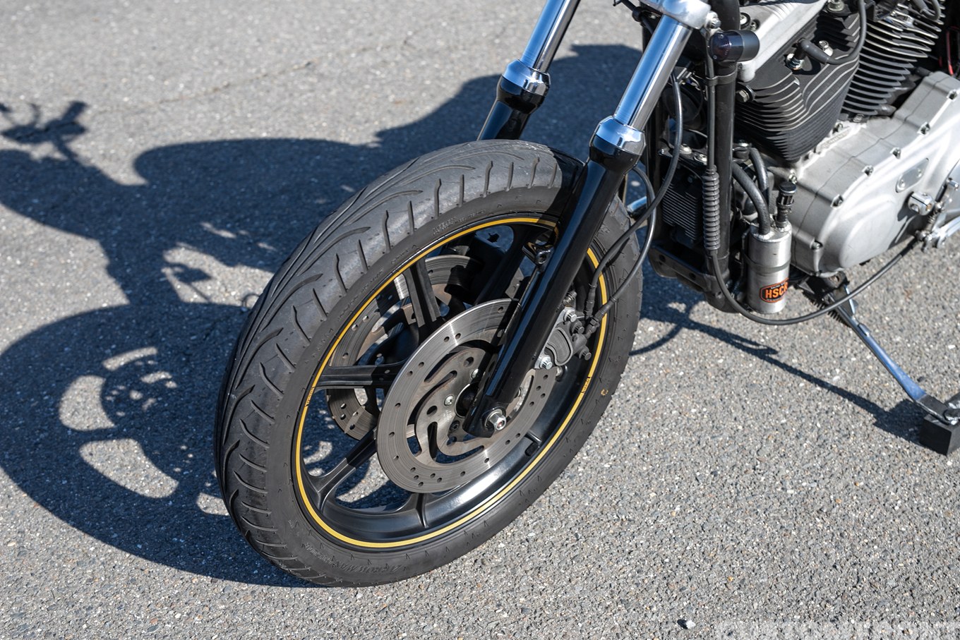 ハーレー スポーツスターXL1200R 2004年のフロントホイール