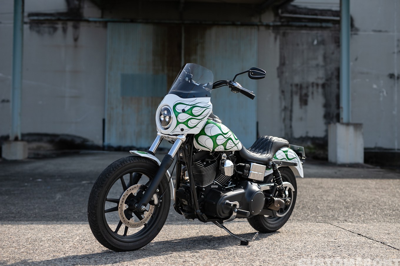 ナッツカスタムサイクルズのハーレー ツインカムダイナローライダー(FXDL)のクラブスタイルカスタム 2012年