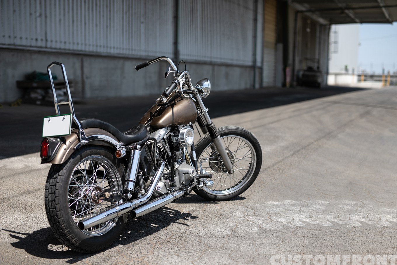 MOTORI GARAGEのハーレー ショベルヘッド FXEF 1981年のボバースタイルチョッパー
