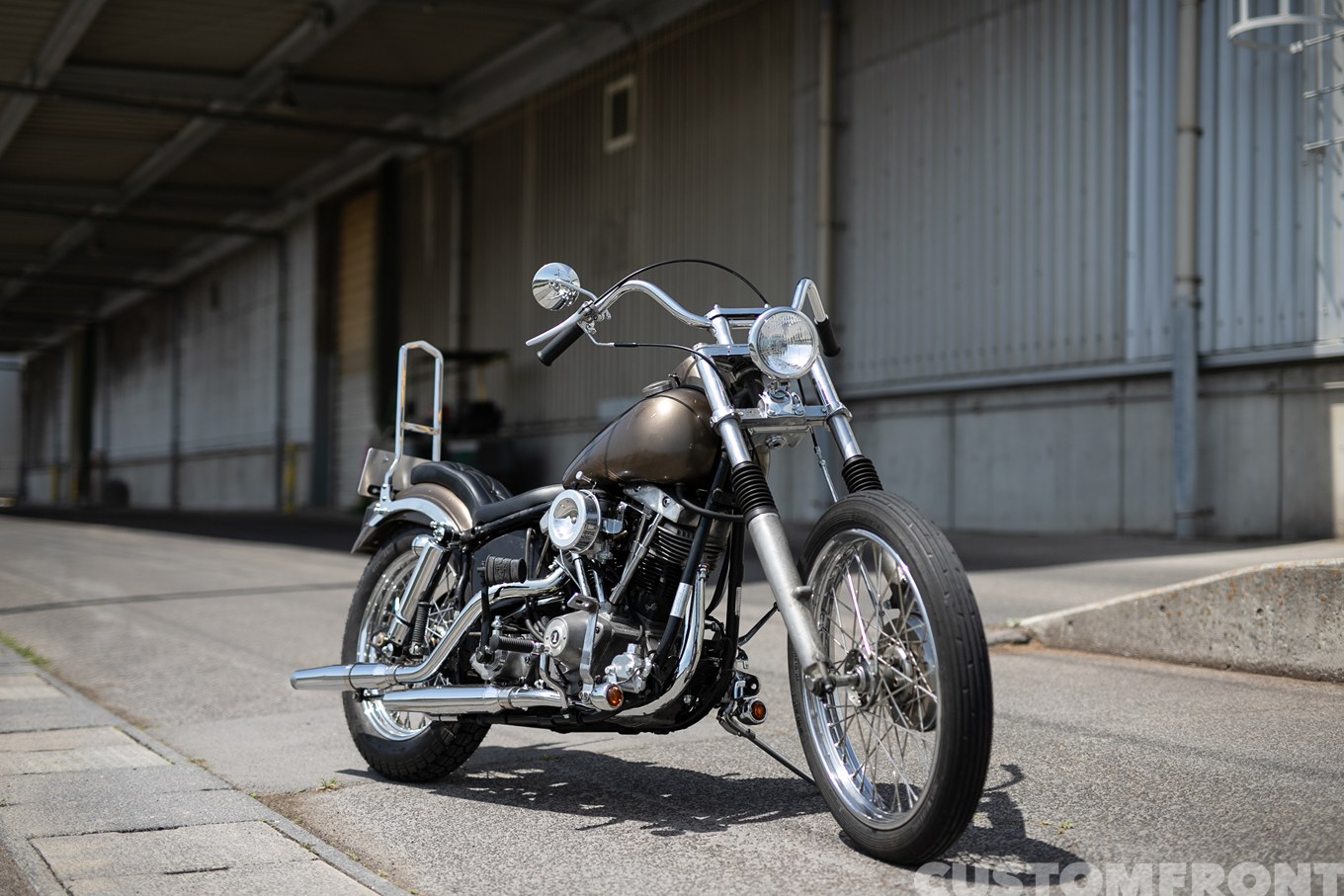 MOTORI GARAGEのハーレー ショベルヘッド FXEF 1981年のボバースタイルチョッパー