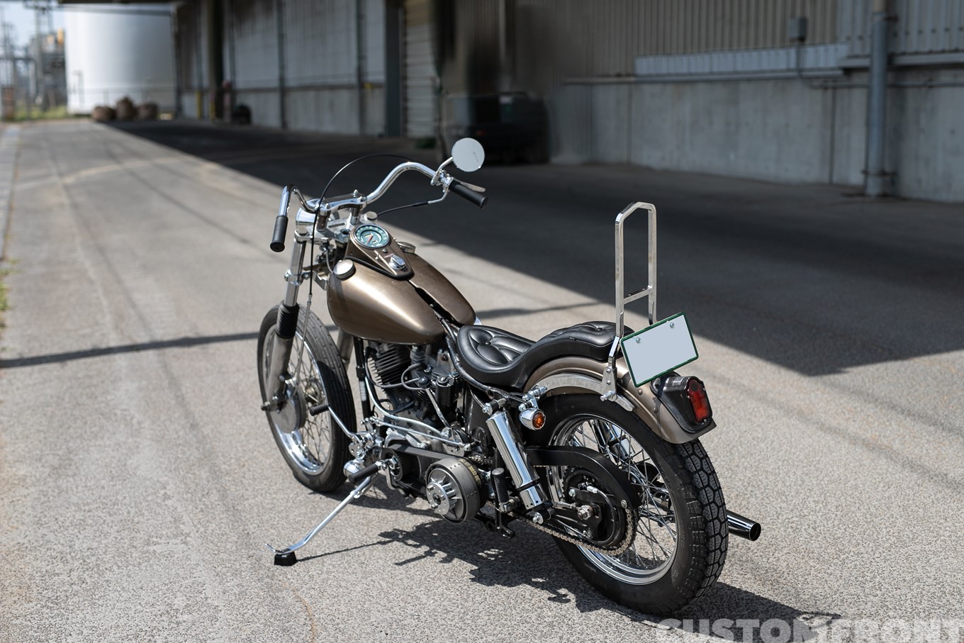 MOTORI GARAGEのハーレー ショベルヘッド FXEF 1981年のボバースタイルチョッパー