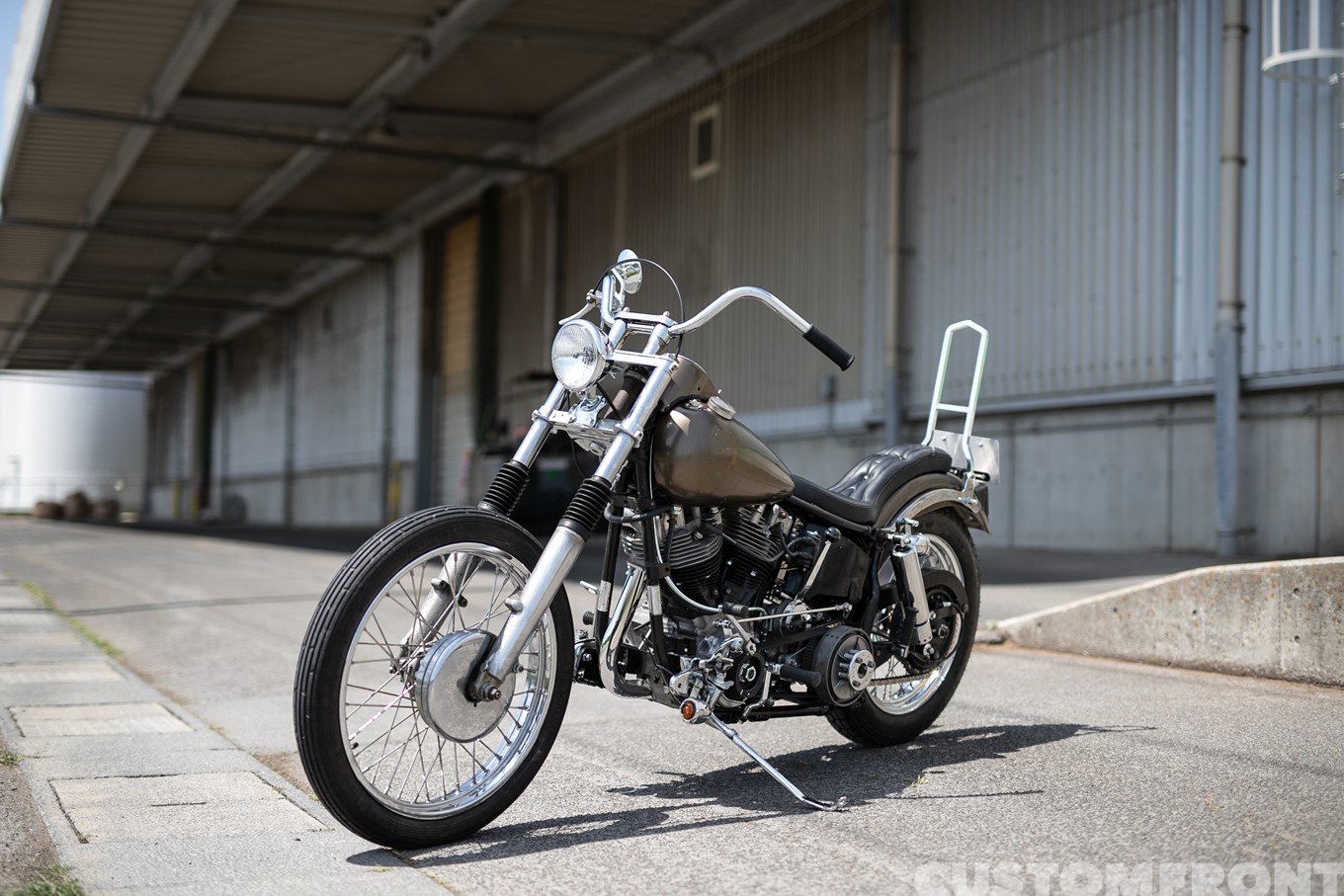 MOTORI GARAGEのハーレー ショベルヘッド FXEF 1981年のボバースタイルチョッパー
